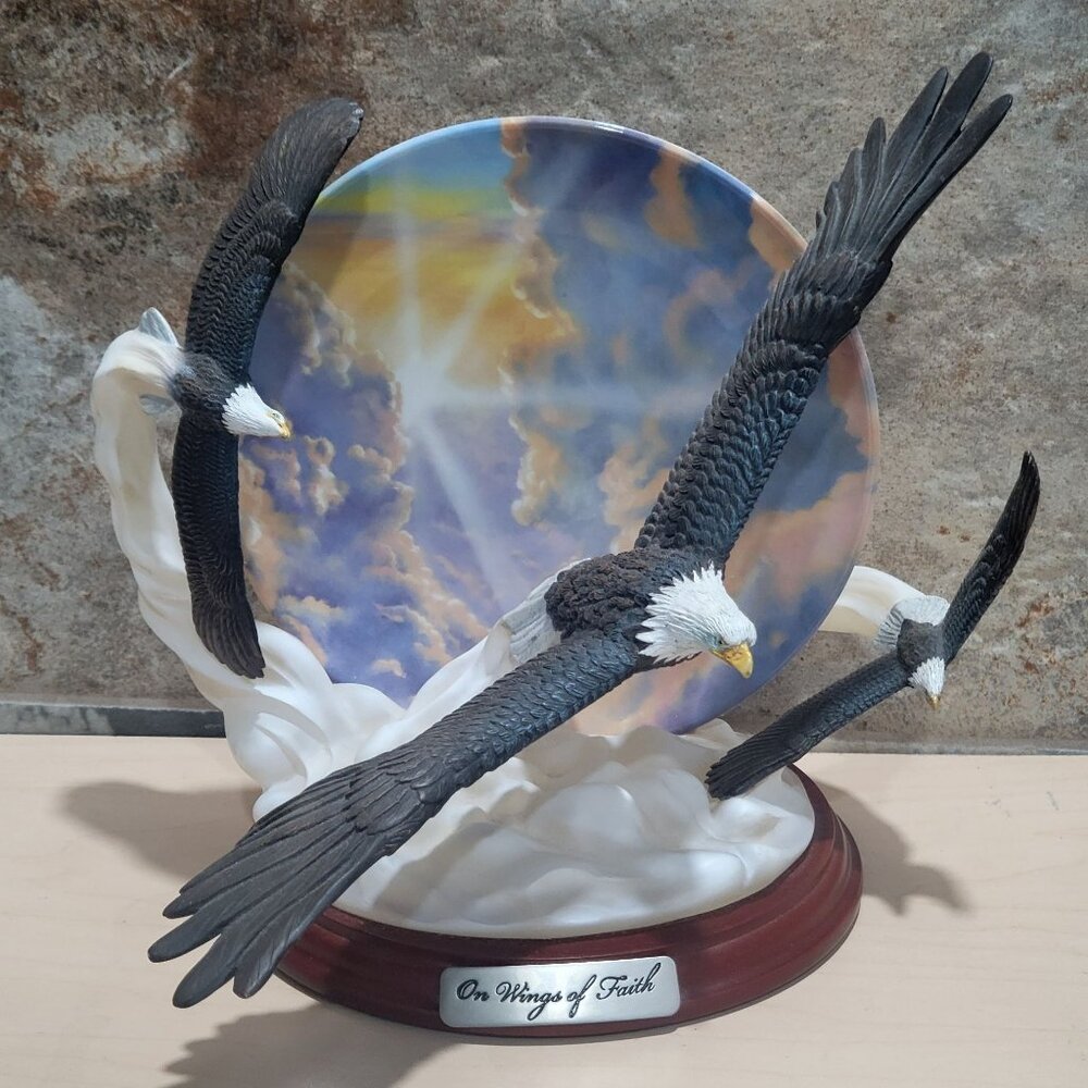 Bradford Exchange Decorative 3D Plate Flying Eagle Figurine On Wings of Faith Be